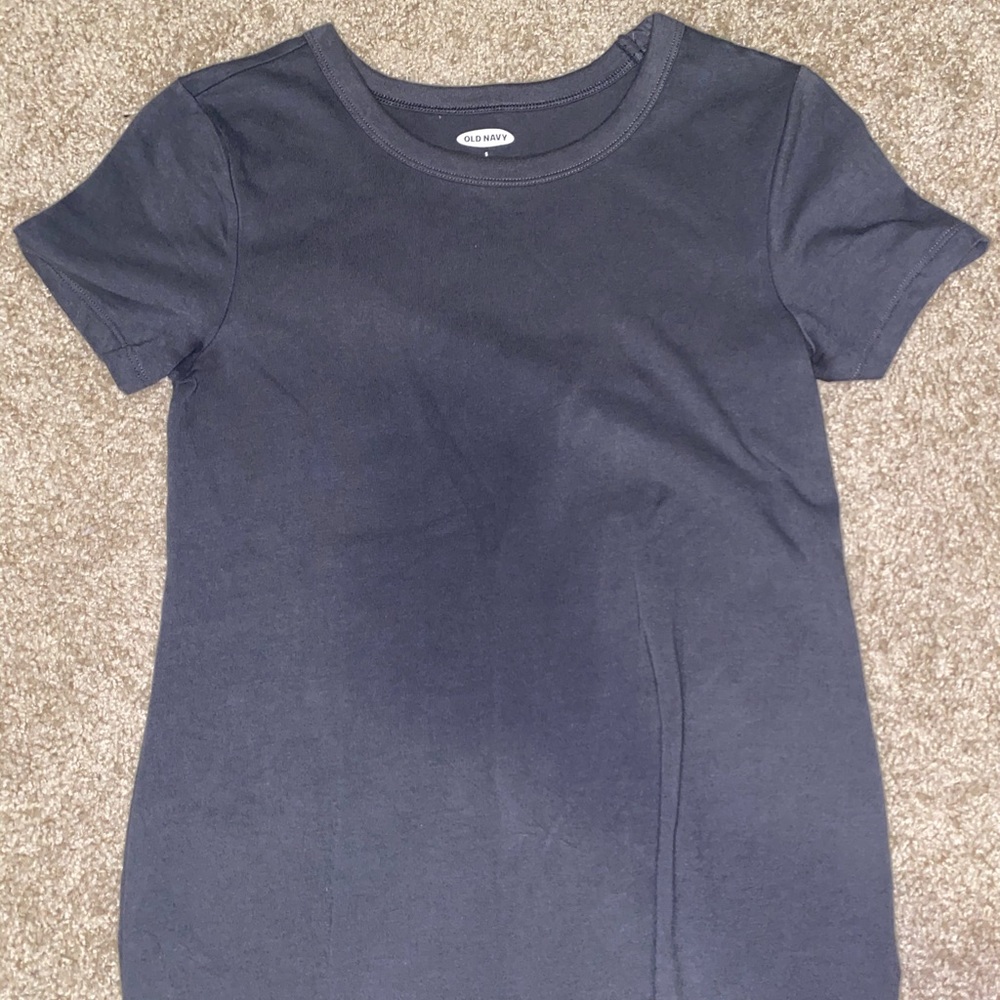 old navy t-shirt